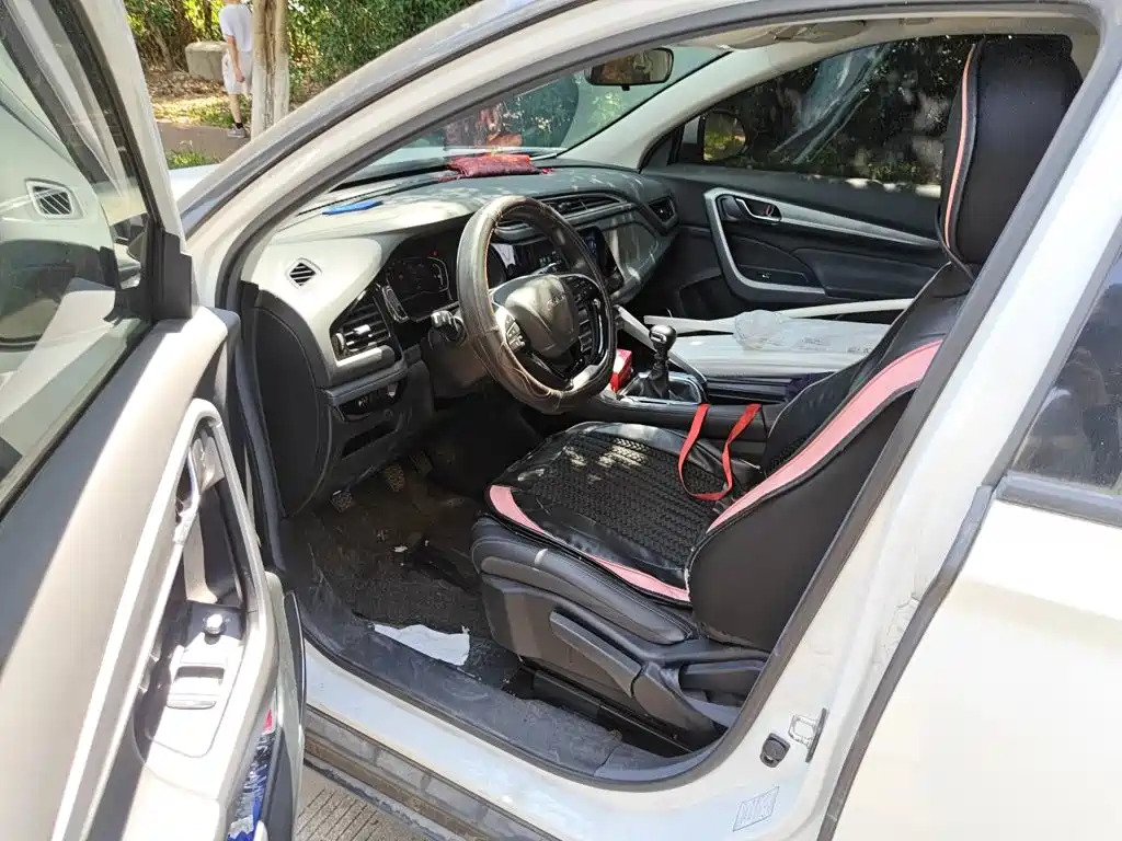 Dongfeng Aeolus Dongfeng Fengshen AX7 2021 2021 1.5T Manual Premium Edition