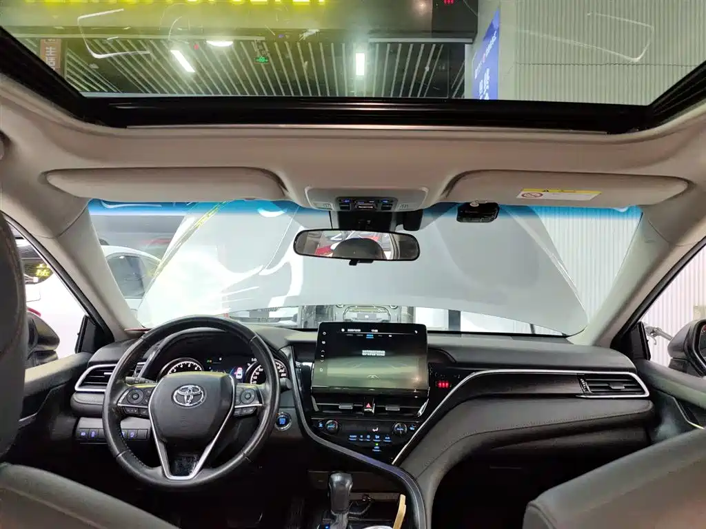 Toyota Camry 2023 2.0G Luxury Edition фото 18