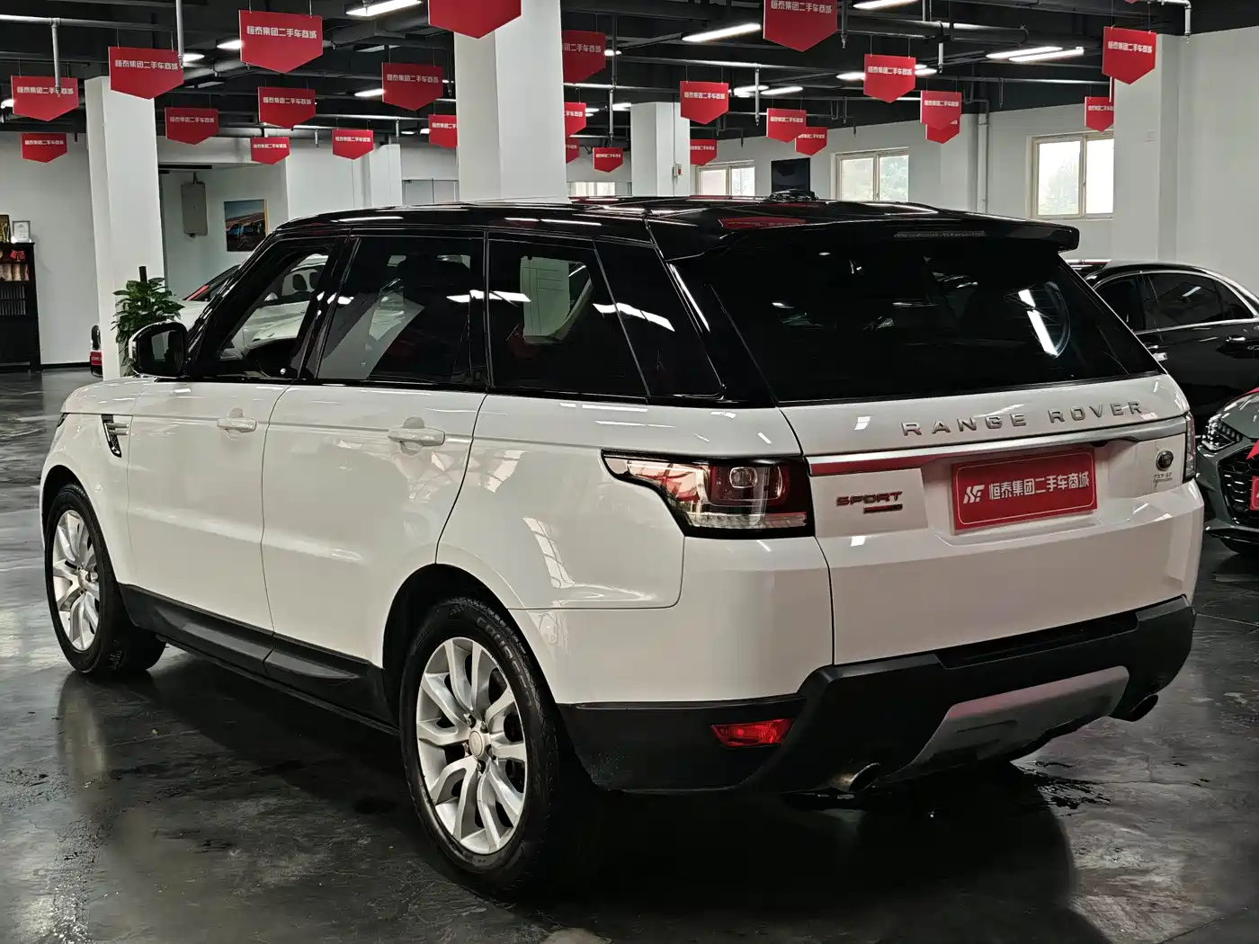 Land Rover Range Rover Sport 2014 3.0 SC V6 HSE фото 21