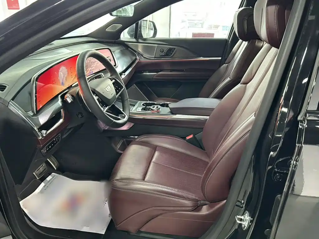 Cadillac XT5 2024 2025 Model 2.0T Platinum