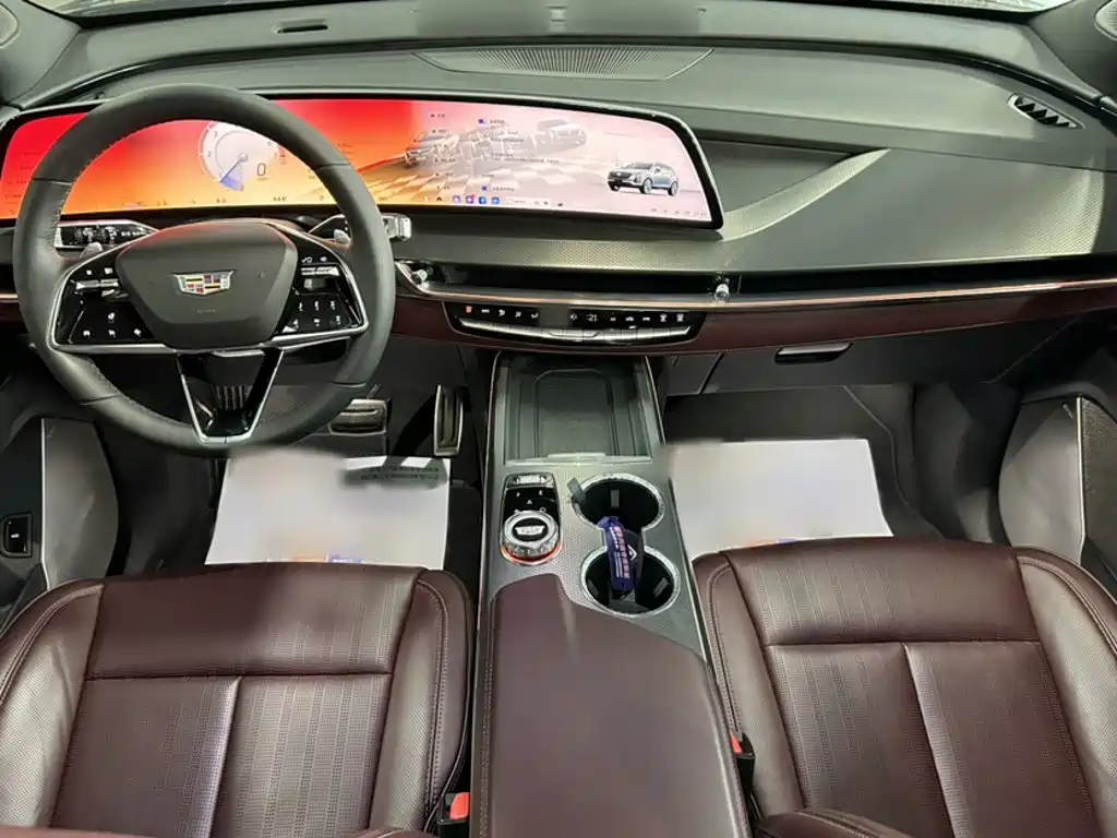 Cadillac XT5 2024 2025 Model 2.0T Platinum