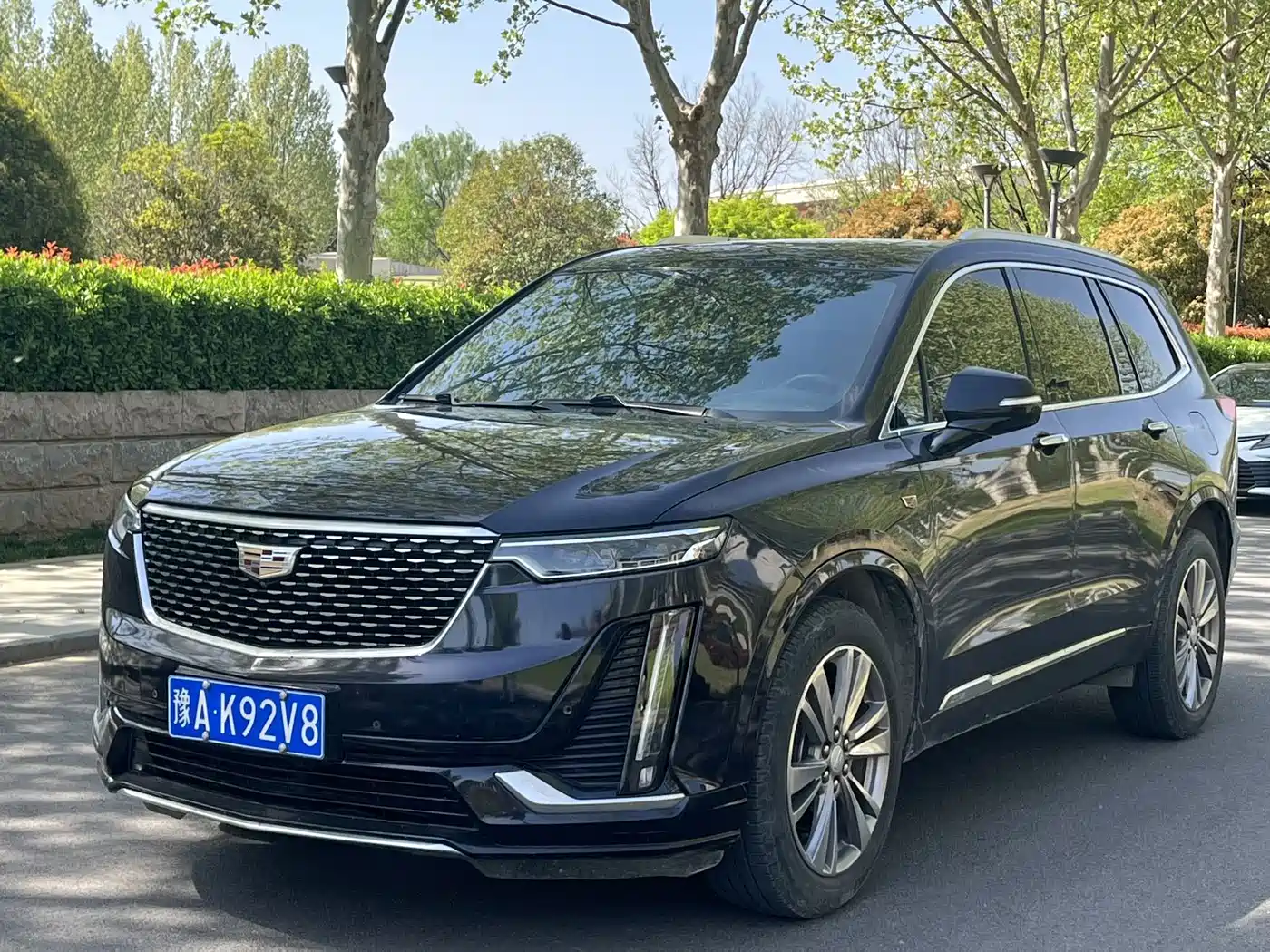 Photo 1 - Cadillac XT6