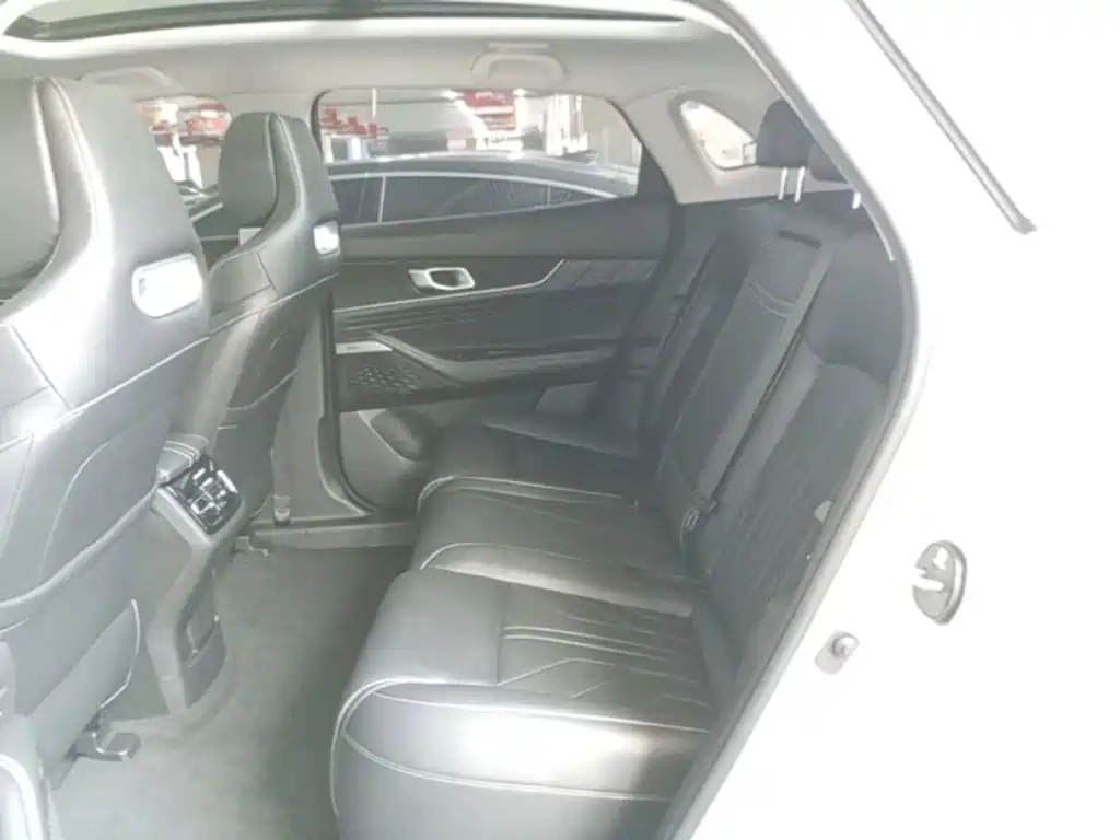 Changan UNI-K 2025 2024 2.0T FWD Premium