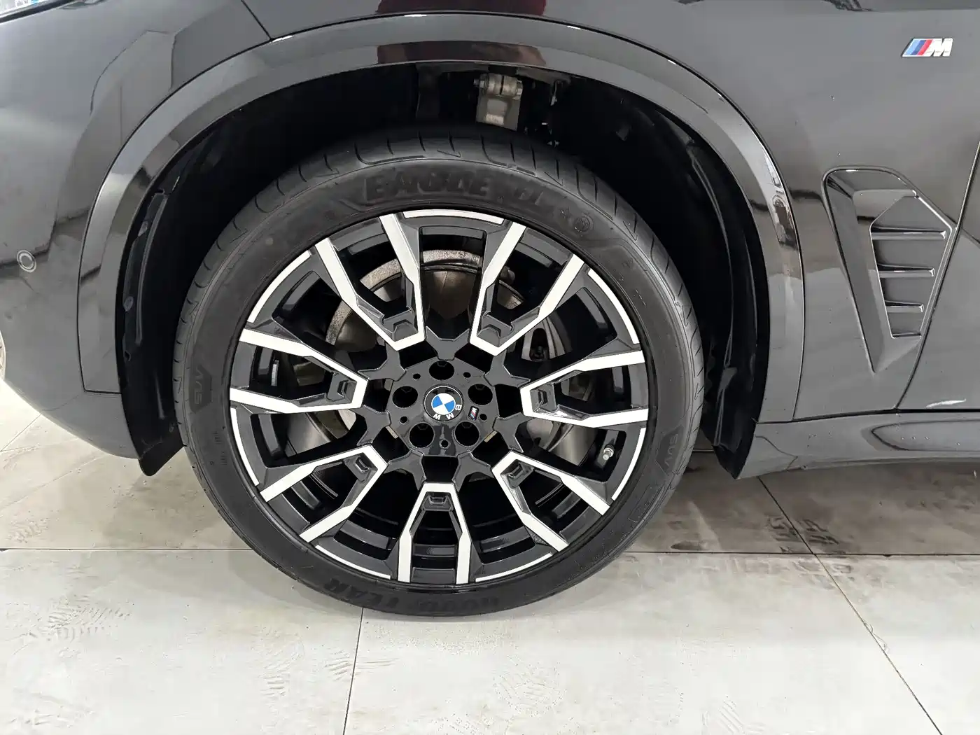 BMW X5 2025 Model xDrive 40Li M Sport Blackout Package фото 34