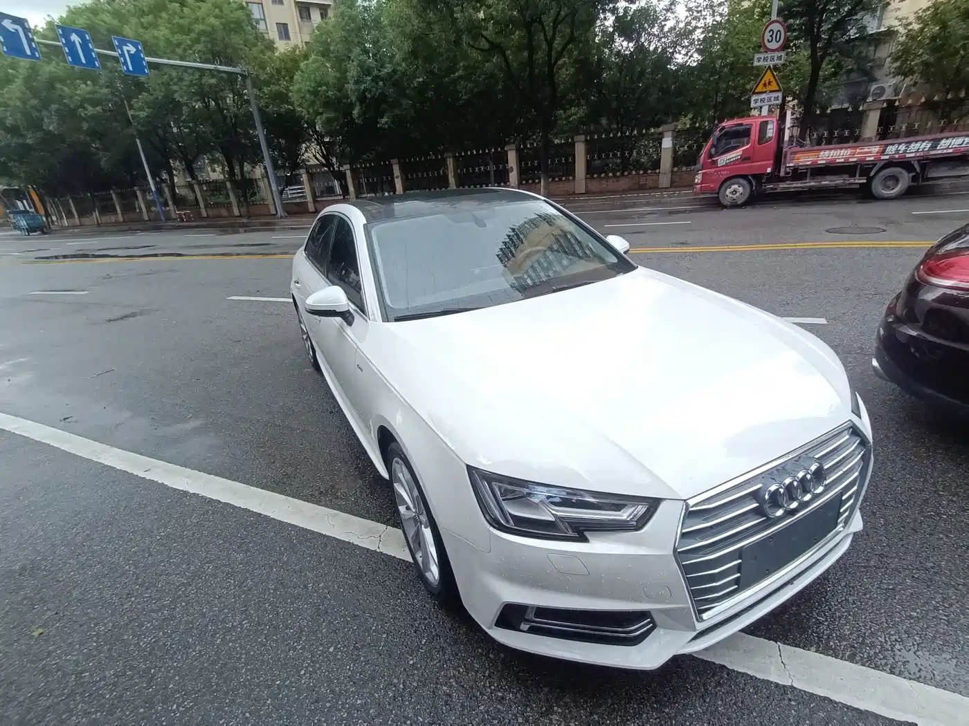 Photo 1 - Audi A4L