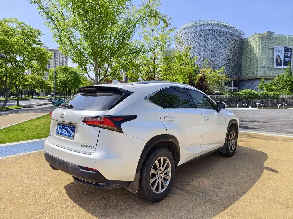 Lexus NX 2015 200 FWD Premium фото 6