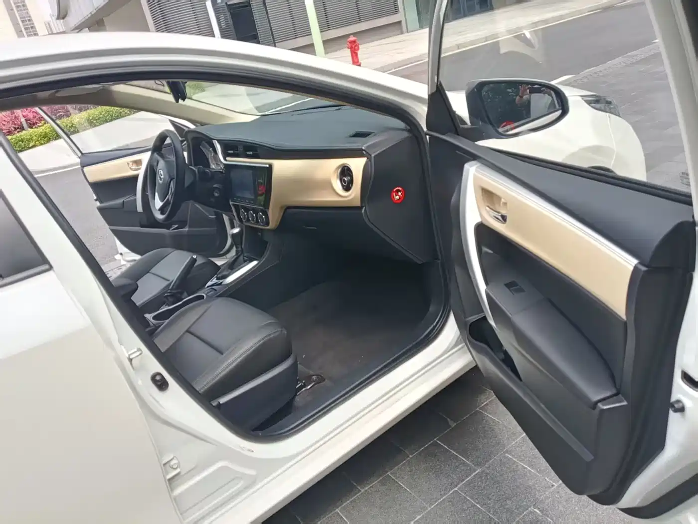 Toyota Levin 2017 Facelift 185T CVT Elite (China V) фото 5