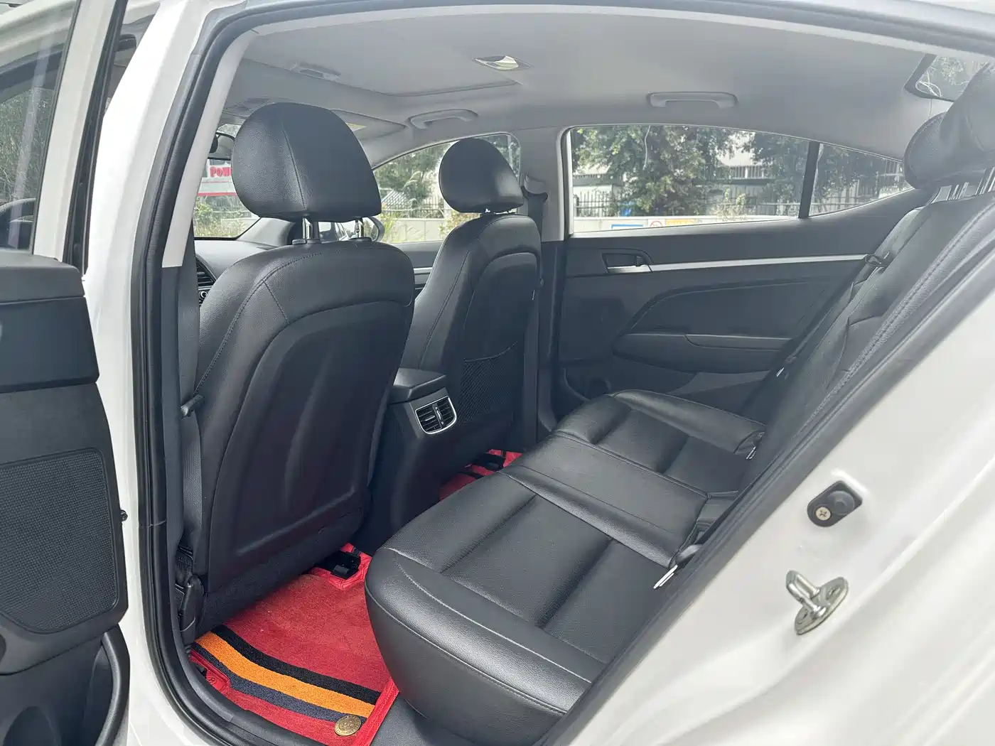 Hyundai Elantra 2019 1.5L CVT Smart Elite фото 8