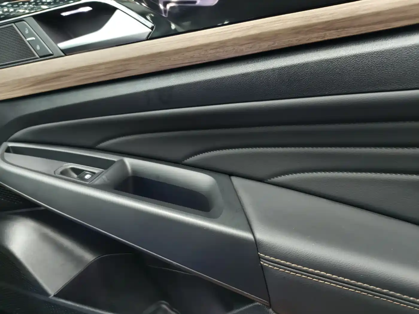 VOLKSWAGEN PASSAT NEW ENERGY