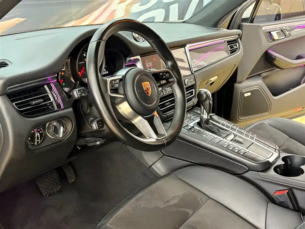 Фото 12 - Porsche Macan