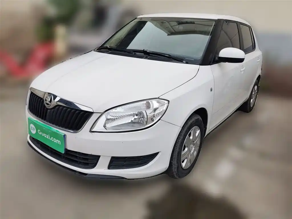 Škoda Fabia 2014 1.4L Manual Crystal Edition