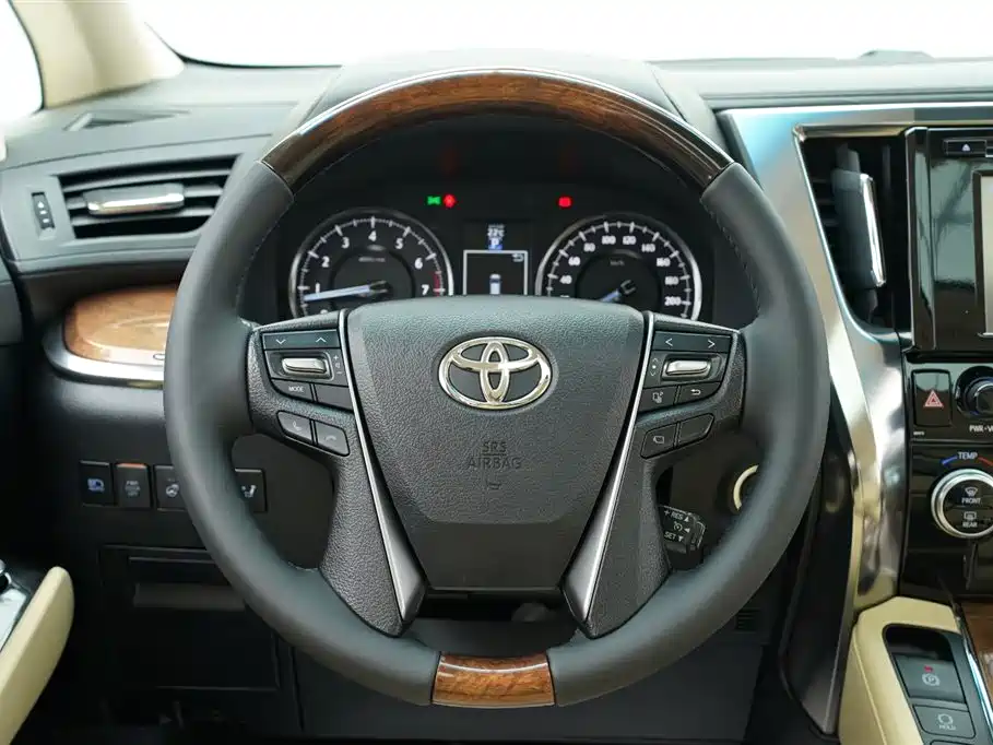 Toyota Alphard 2015 3.5L Premium Edition фото 18