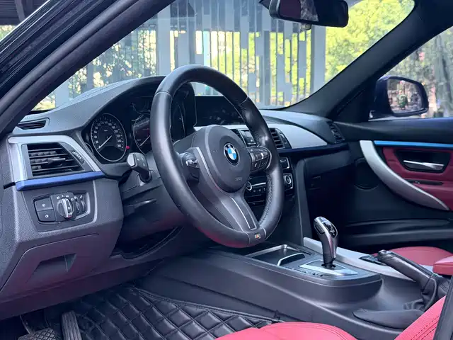 BMW 3 Series 2019 320i M Sport Package — фото 5