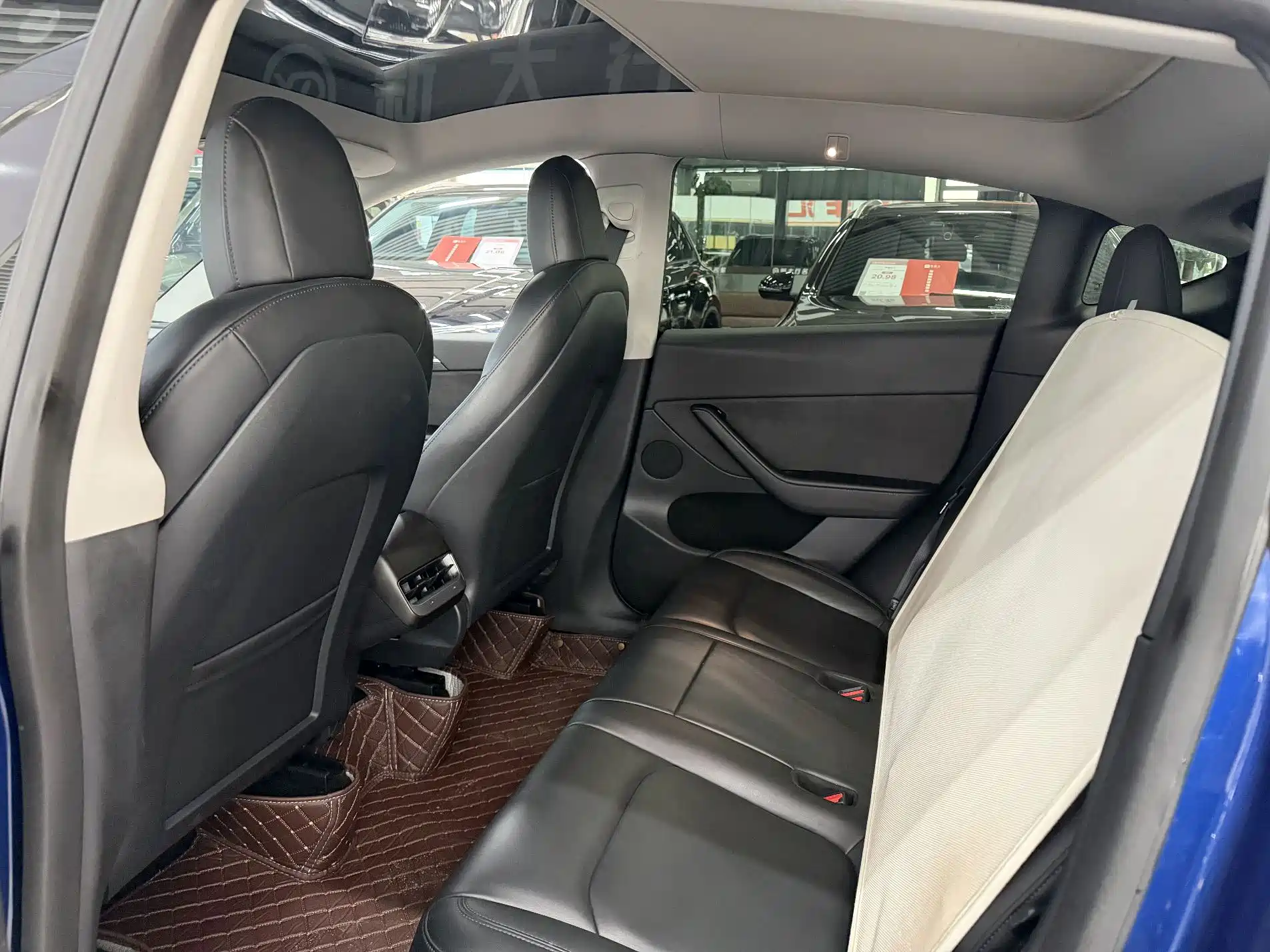 Фото 6 - Tesla Model Y