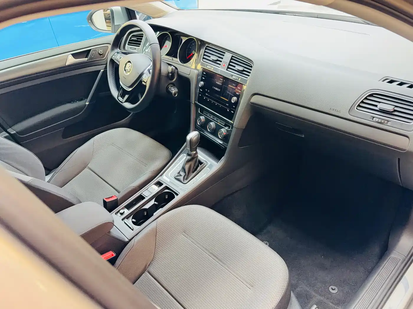 Volkswagen Golf (Import) 2019 1.8TSI Wagon фото 15