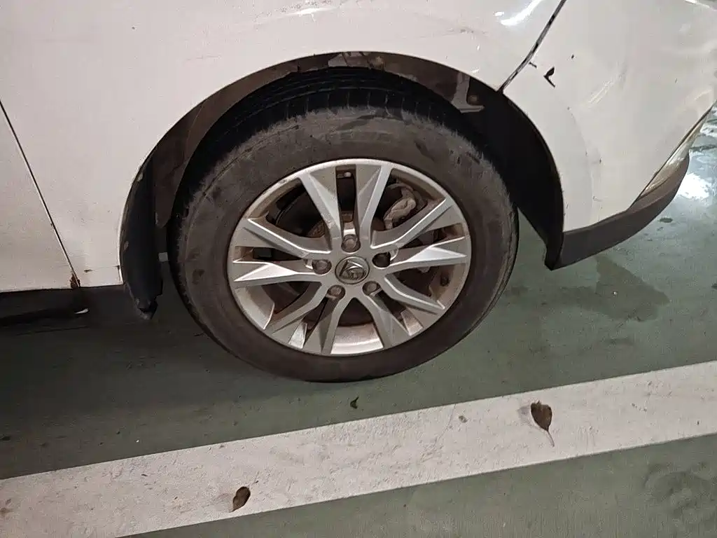 Фото 8 - Baojun 730
