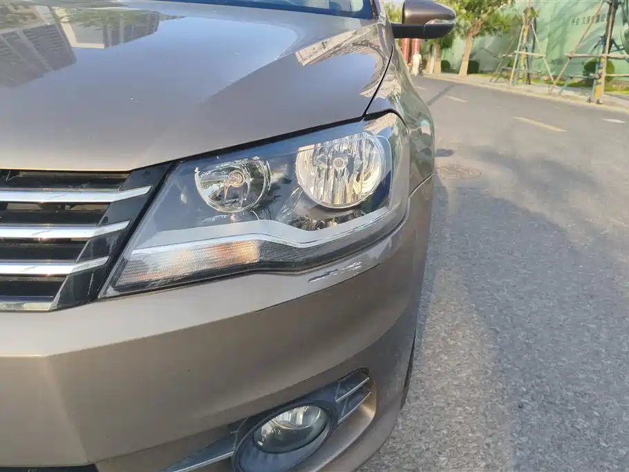 Volkswagen Bora 2014 1.6L Automatic Comfort Edition фото 5