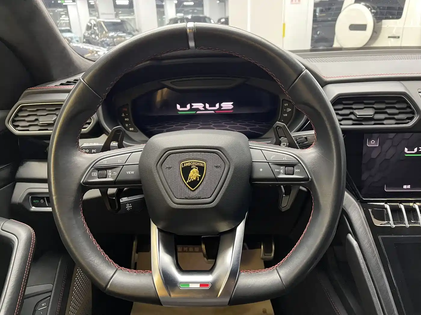 Lamborghini Urus 2021 4.0T V8 фото 15