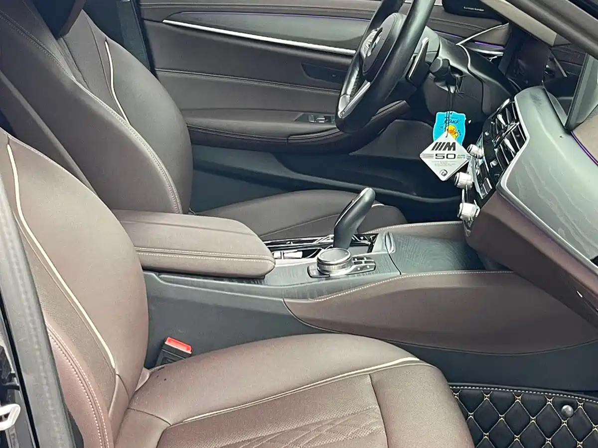 BMW 5 Series 2023 530Li Leading M Sport Package фото 6