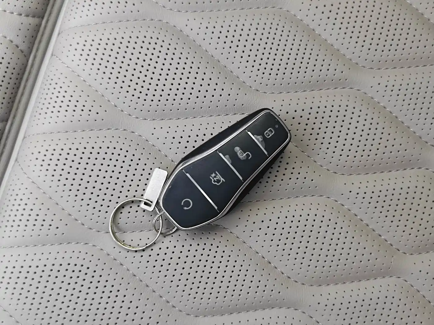 BYD Tang New Energy 2025 Smart Driving Edition DM-i 115KM Flagship фото 17