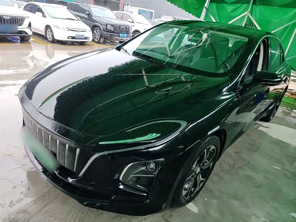 Hongqi E-QM5 2021 Charging Flag Joy Edition