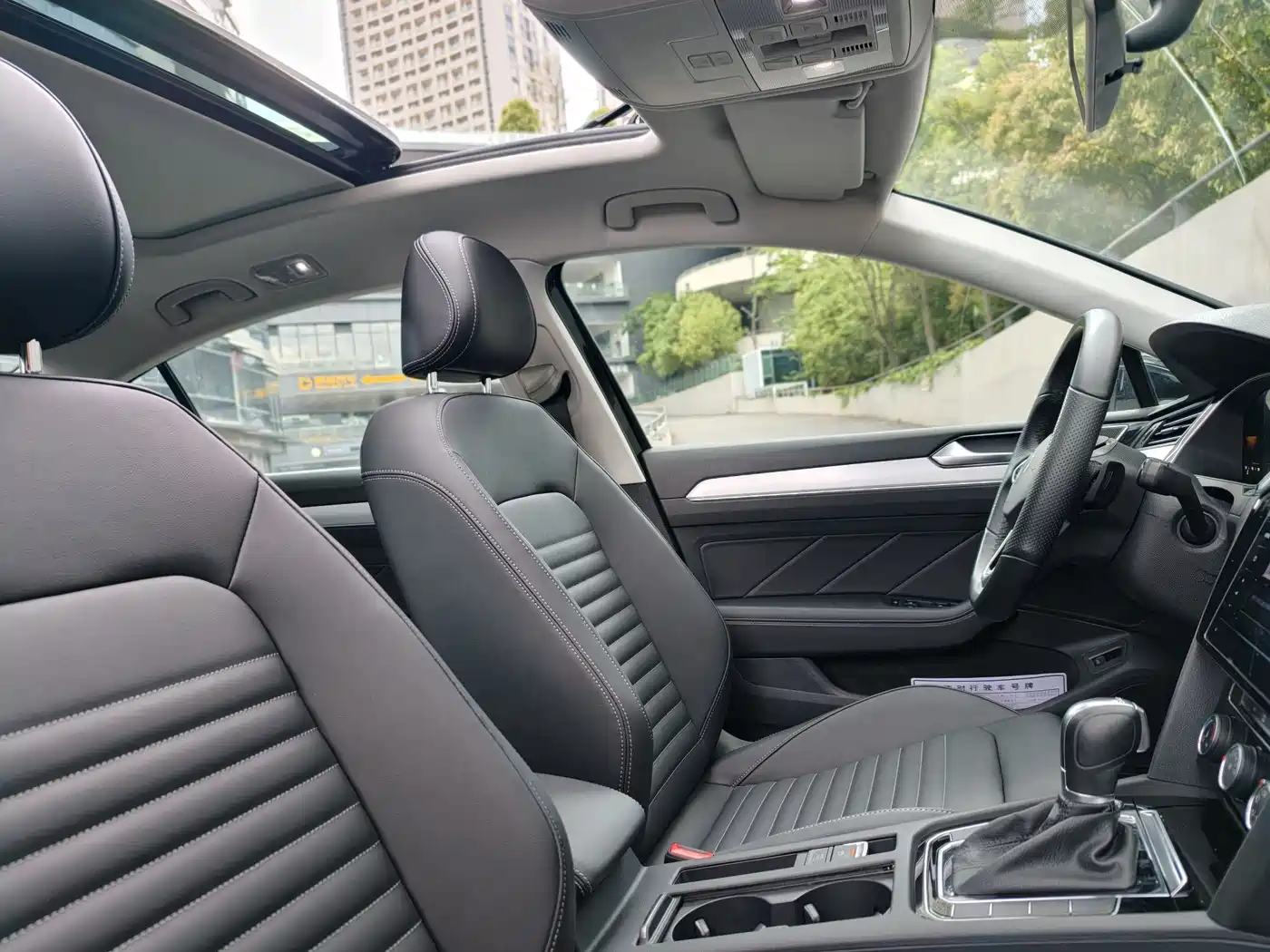 Volkswagen Magotan 2023 2 Million Units Commemorative Edition 280TSI DSG Comfort фото 24