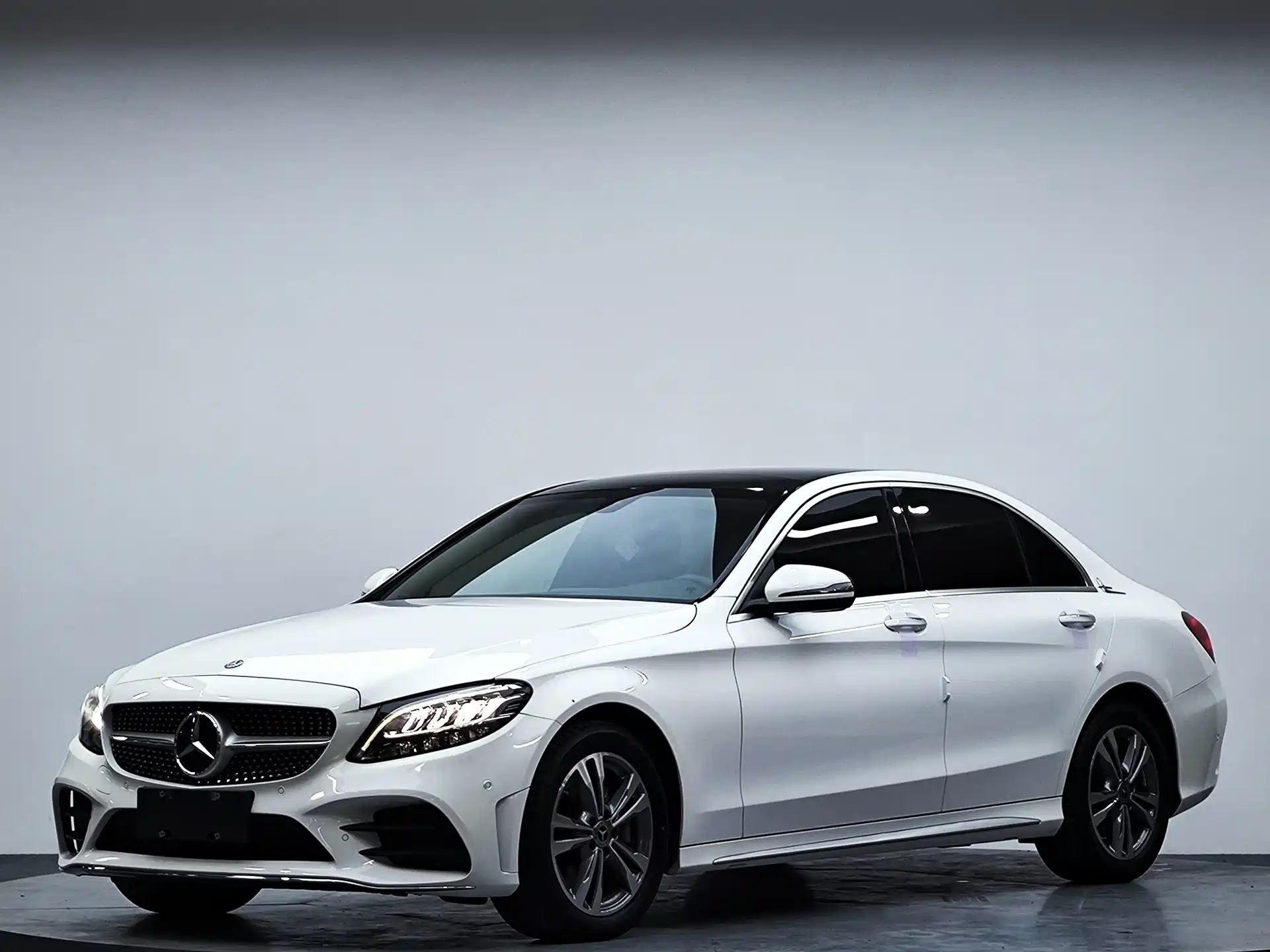 Фото 2 - Mercedes-Benz C-Class