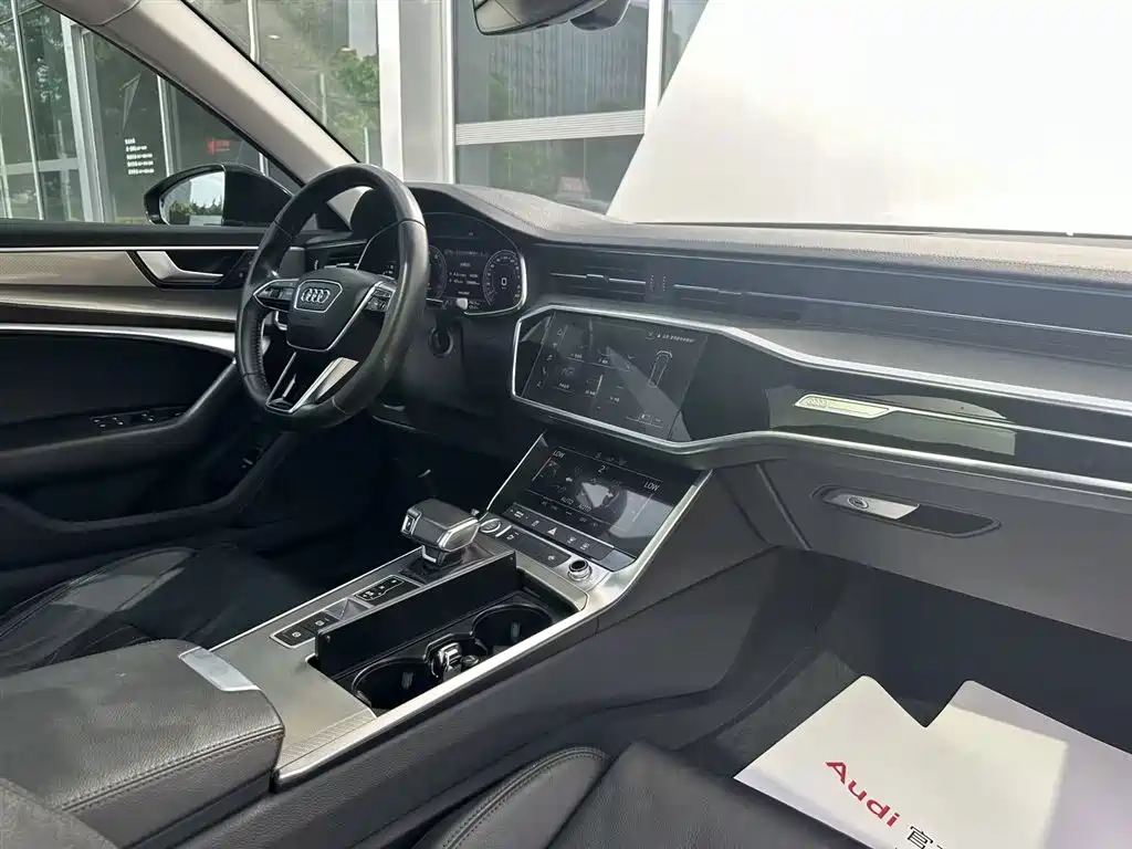 Audi A6L 2019 40 TFSI Luxury Elegance фото 13