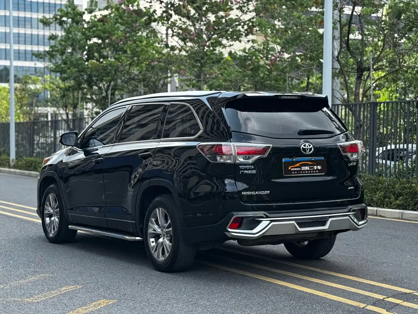Toyota Highlander 2015 2.0T AWD Elite Edition 7-seater фото 7