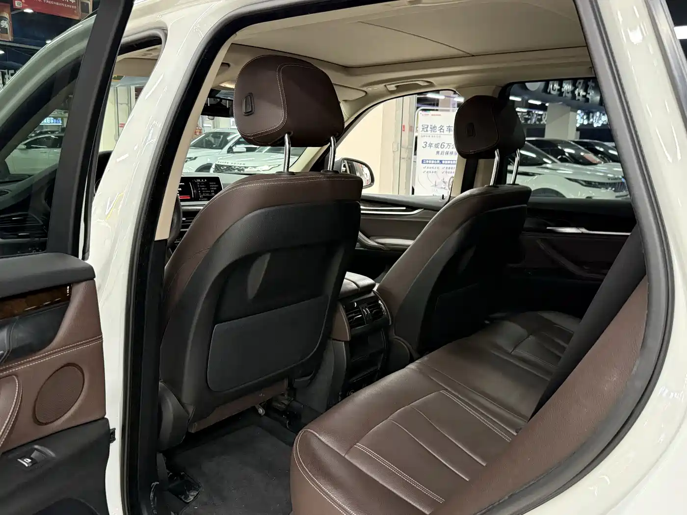 BMW X5 (Import) 2014 xDrive35i Leading фото 14