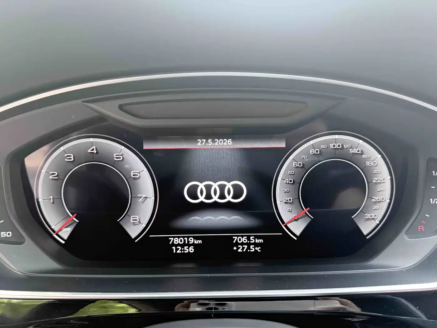 Фото 21 - Audi A8