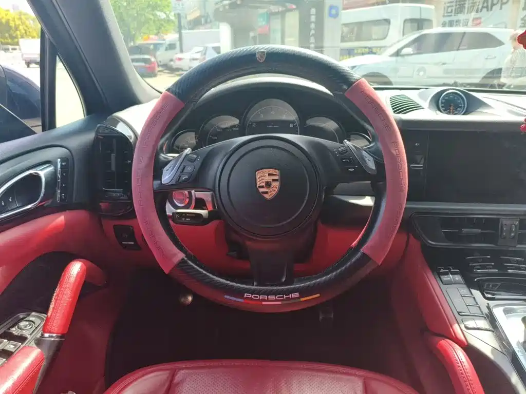 Porsche Cayenne 2011 Cayenne 3.0T фото 3