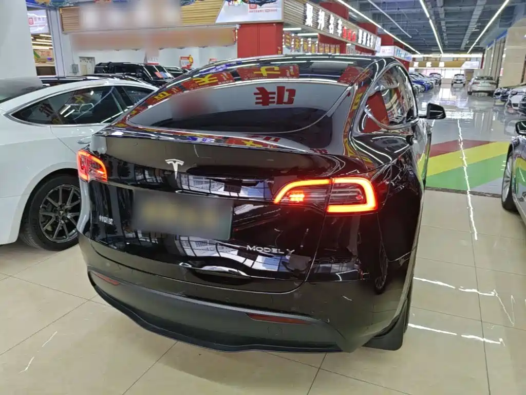Фото 7 - Tesla Model Y