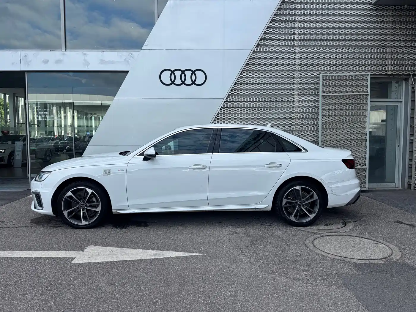 Фото 3 - Audi A4L