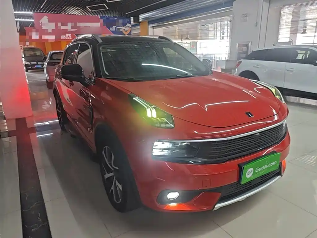 Lynk & Co 01 2019 2.0T AWD Pro Edition China V фото 4