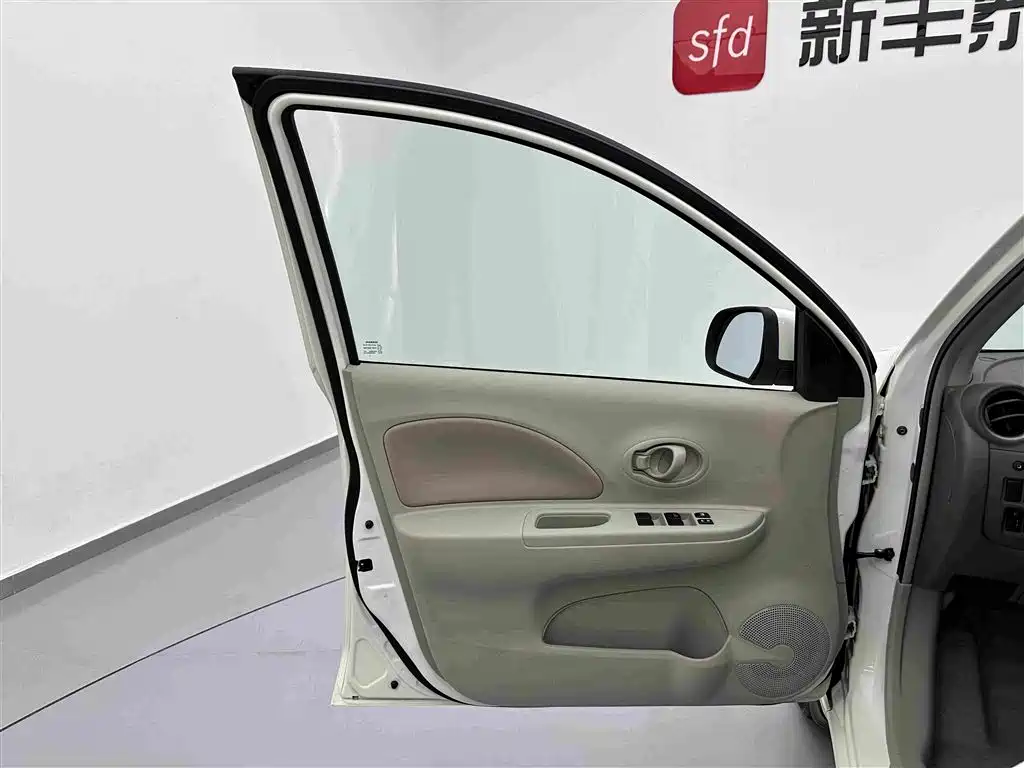 Nissan March 2014 2010 1.5L Automatic Easy Smart Edition