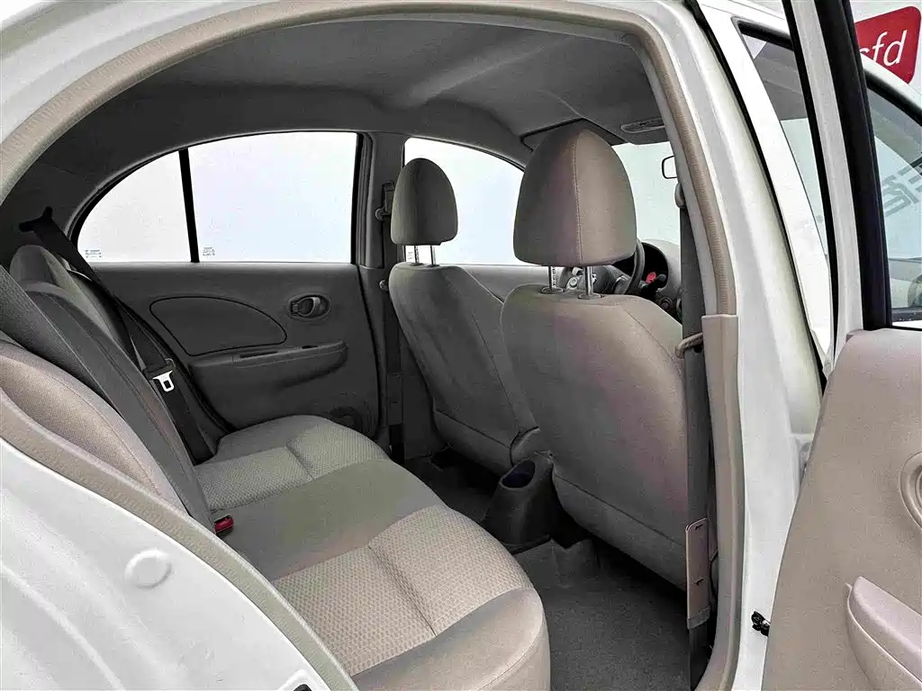 Nissan March 2014 2010 1.5L Automatic Easy Smart Edition