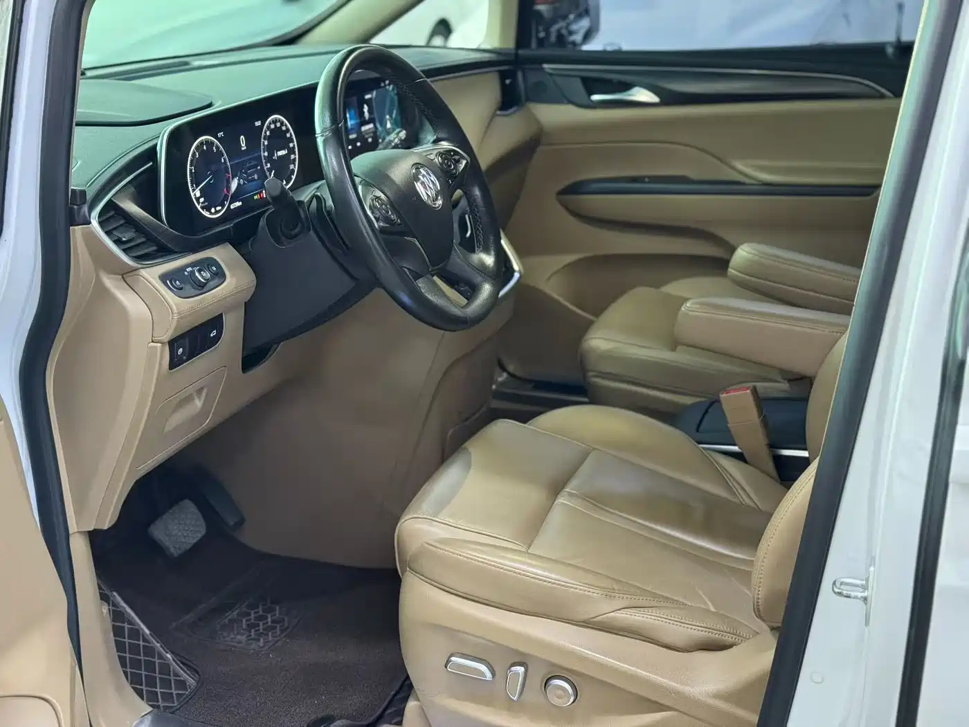 Buick GL8 2021 ES Landlord 653T Premium фото 4