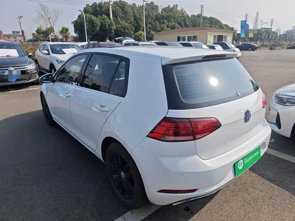 Volkswagen Golf 2018 230TSI Automatic Comfort фото 23