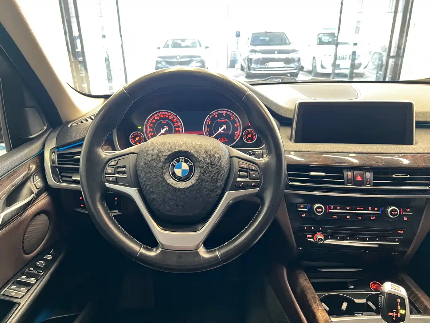 BMW X5 (Import) 2018 xDrive35i Elegant Model фото 11