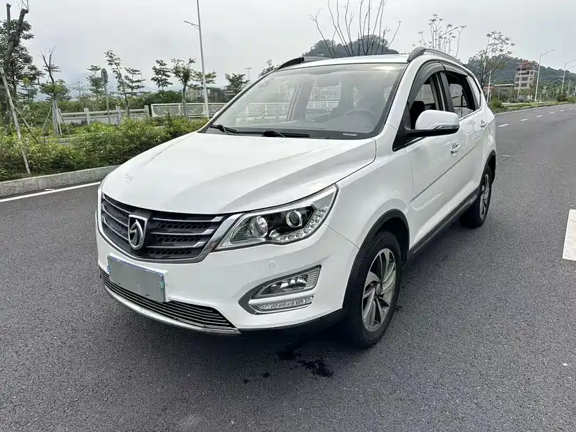 Baojun 560 2017 2016 1.8L iAMT Luxury