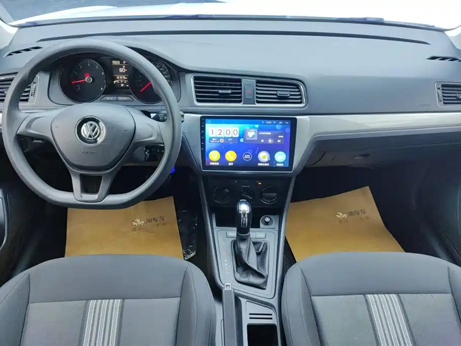 Volkswagen Lavida Tour 2017 1.6L Automatic Trend Edition фото 12