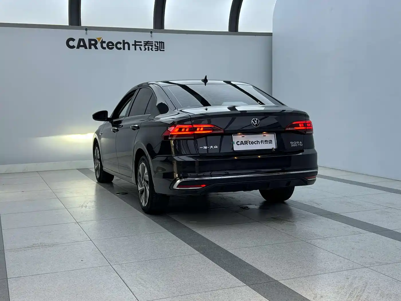 Volkswagen Bora 2023 280TSI DSG Prestige Edition фото 13
