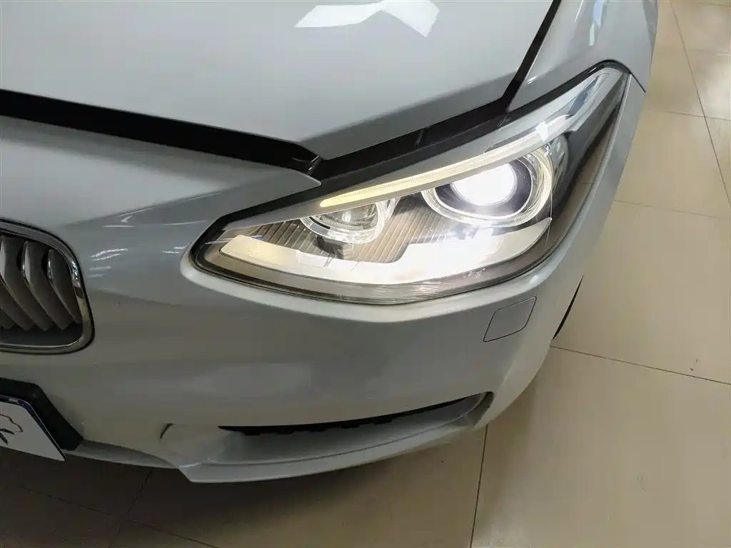 BMW 1 Series (Import) 2013 Facelift 116i Urban Model фото 24