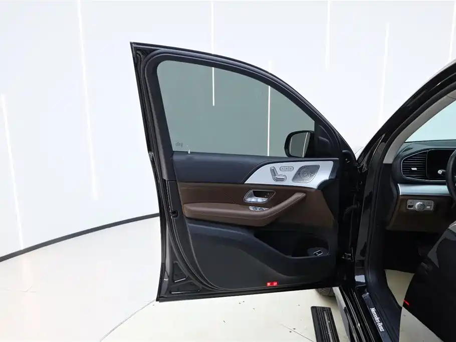 Mercedes-Benz GLE 2024 GLE 450 4MATIC Sport фото 28