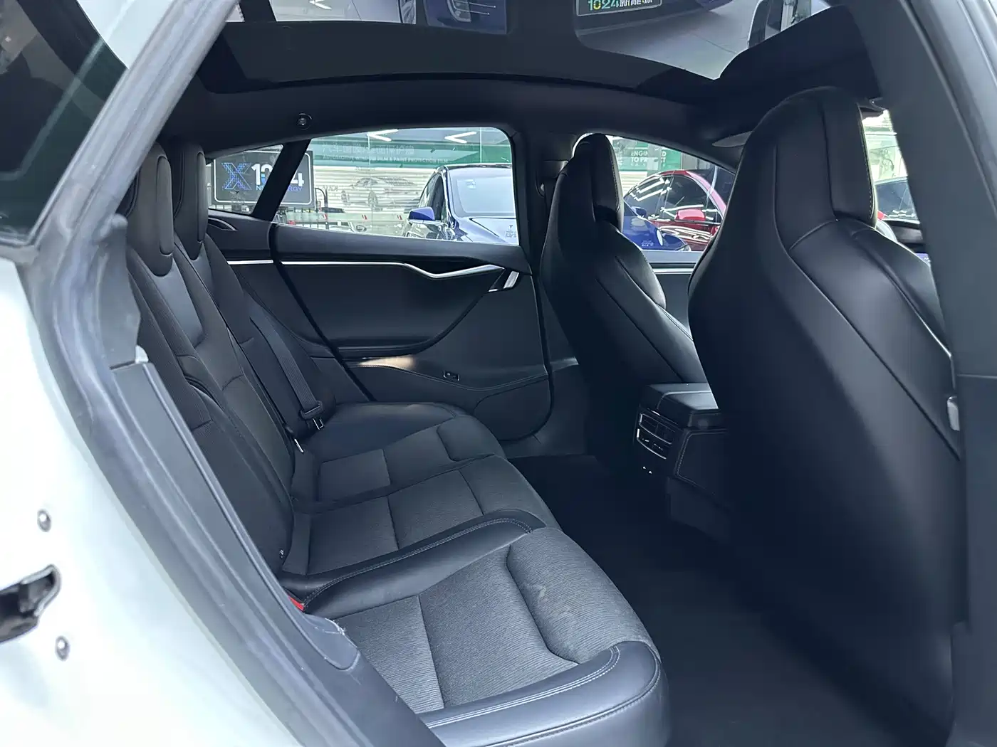 Фото 10 - Tesla Model S