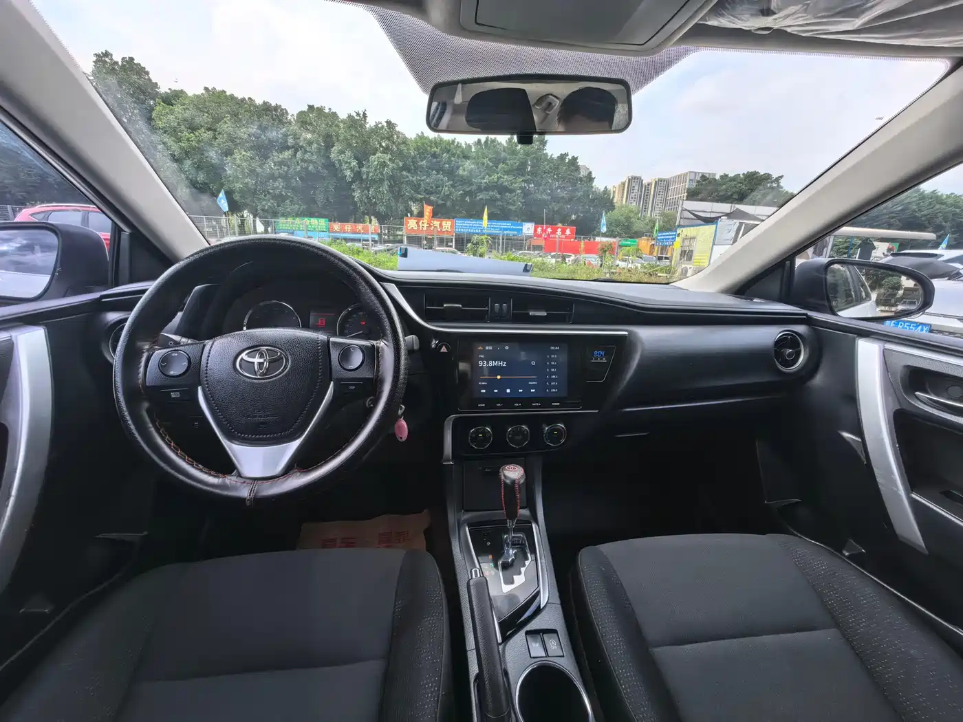 Toyota Corolla 2017 Facelift 1.2T S-CVT GL-i фото 6