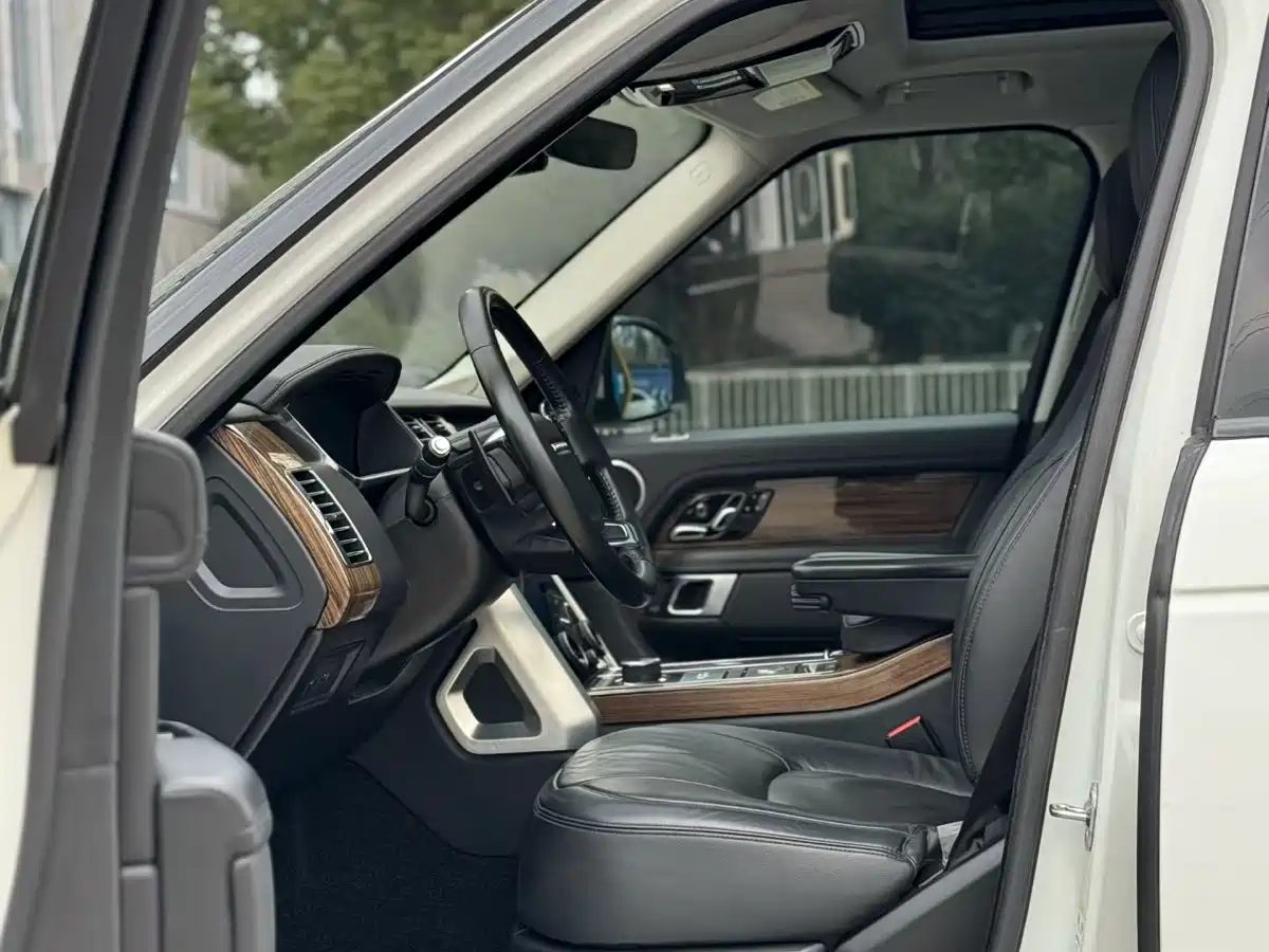 Land Rover Range Rover 2017 3.0 SC V6 Vogue фото 3