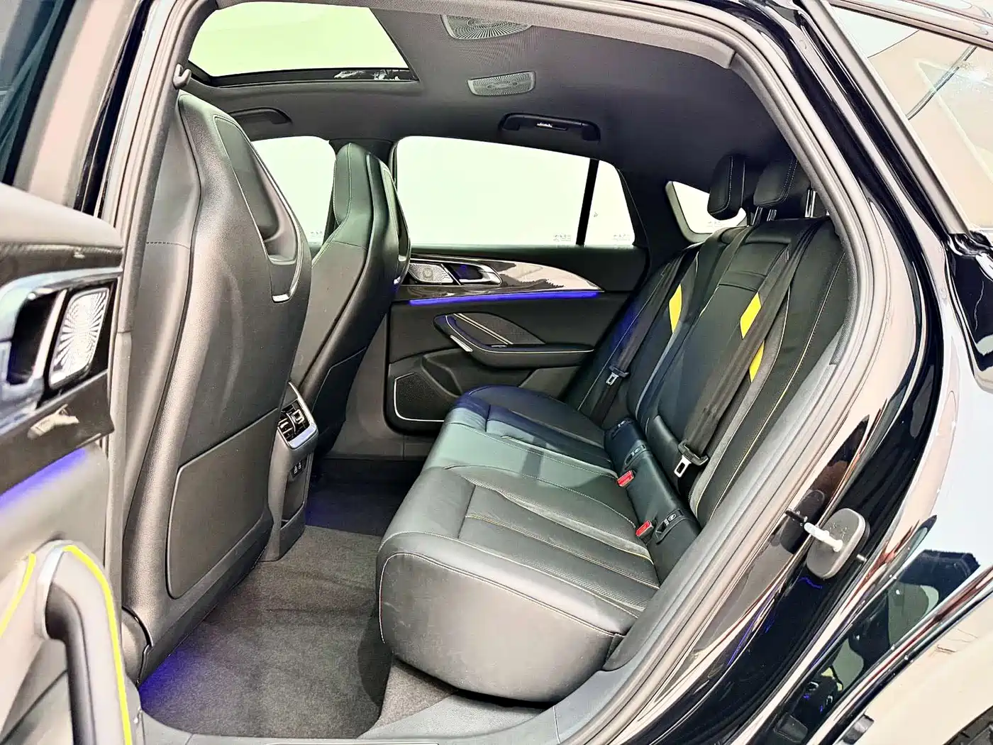 Hongqi H6 2023 2.0T Premium Edition фото 17