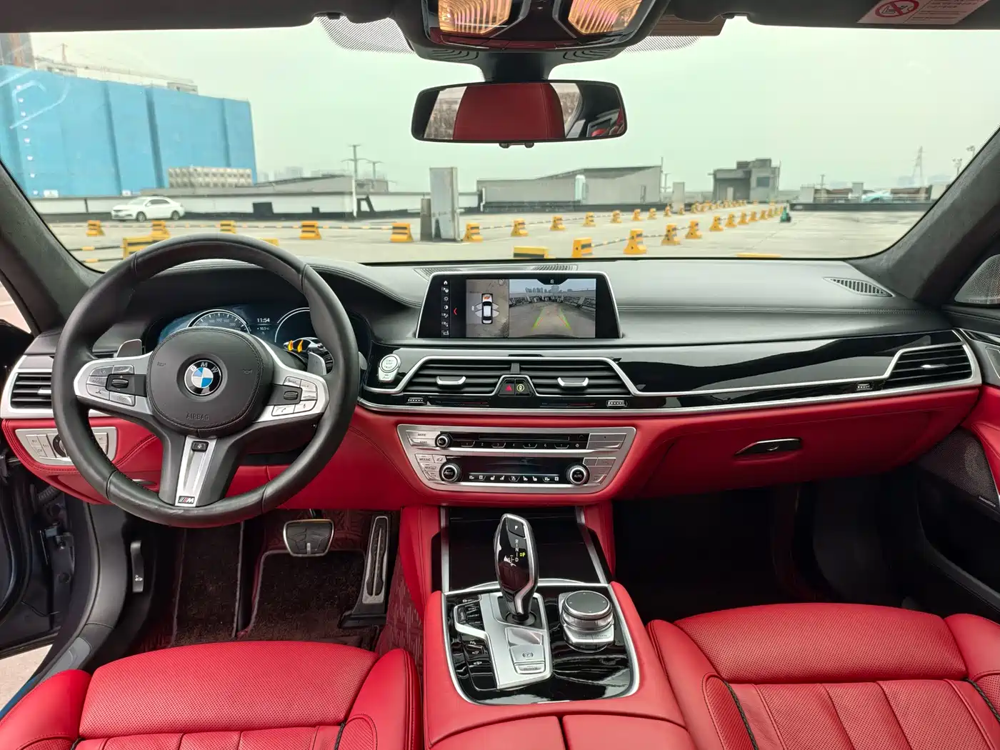 BMW 7 Series 2018 750Li xDrive M Sport Package фото 18